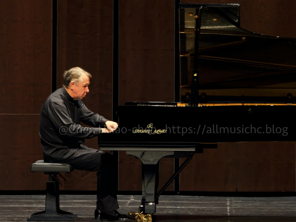 鋼琴家普雷特涅夫（Mikhail Pletnev）