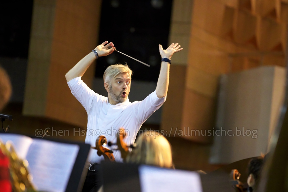 指揮家卡拉比茨（Kirill Karabits）